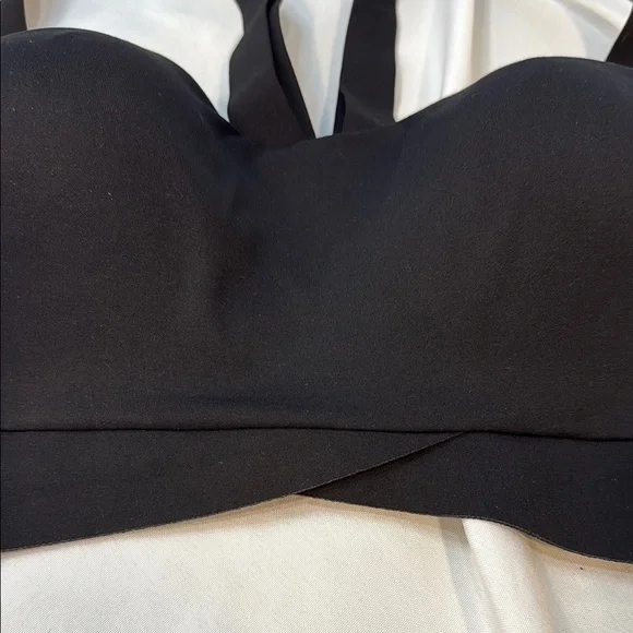 Victoria’s Secret OnPoint Sports bra, Black Women's Intimate Bra, Size S-DD/P-DD - Picture 13 of 16